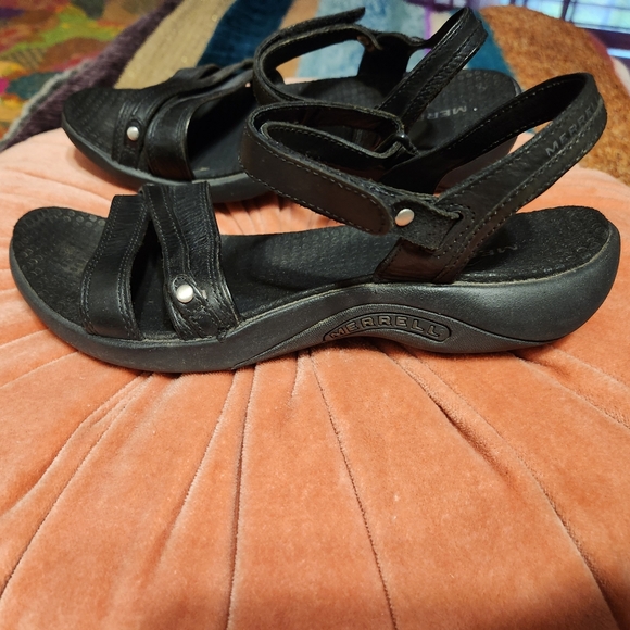 Merrell black leather studded low profile sandals sz 6 - Picture 3 of 9